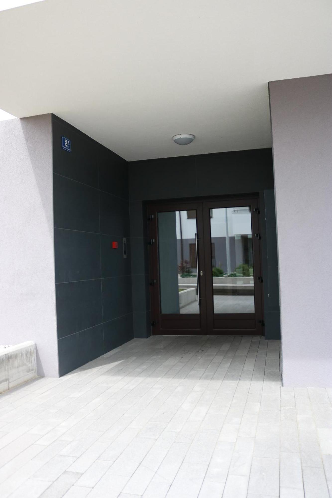 Apartment Queen كارلوفاتش المظهر الخارجي الصورة